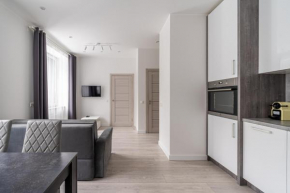 To the beach & park 1 min. One bedroom apartment